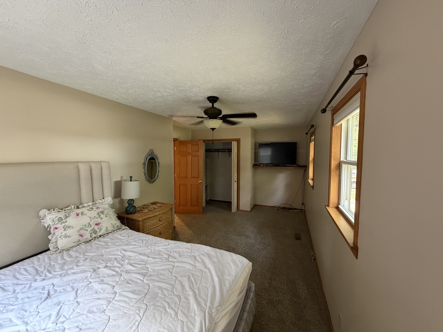 10083 Elizabeth Road Bloomington, IL 61705 - Photo 16 of 19 Gallery Image 16
