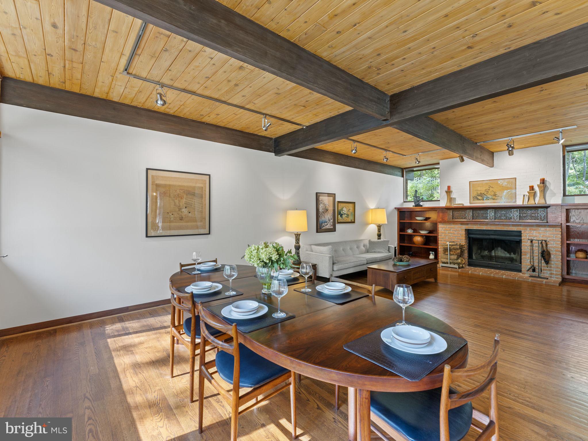 10815 Swains Lock Road Potomac, MD 20854 - Photo 20 of 94 Great Room/Dining Area