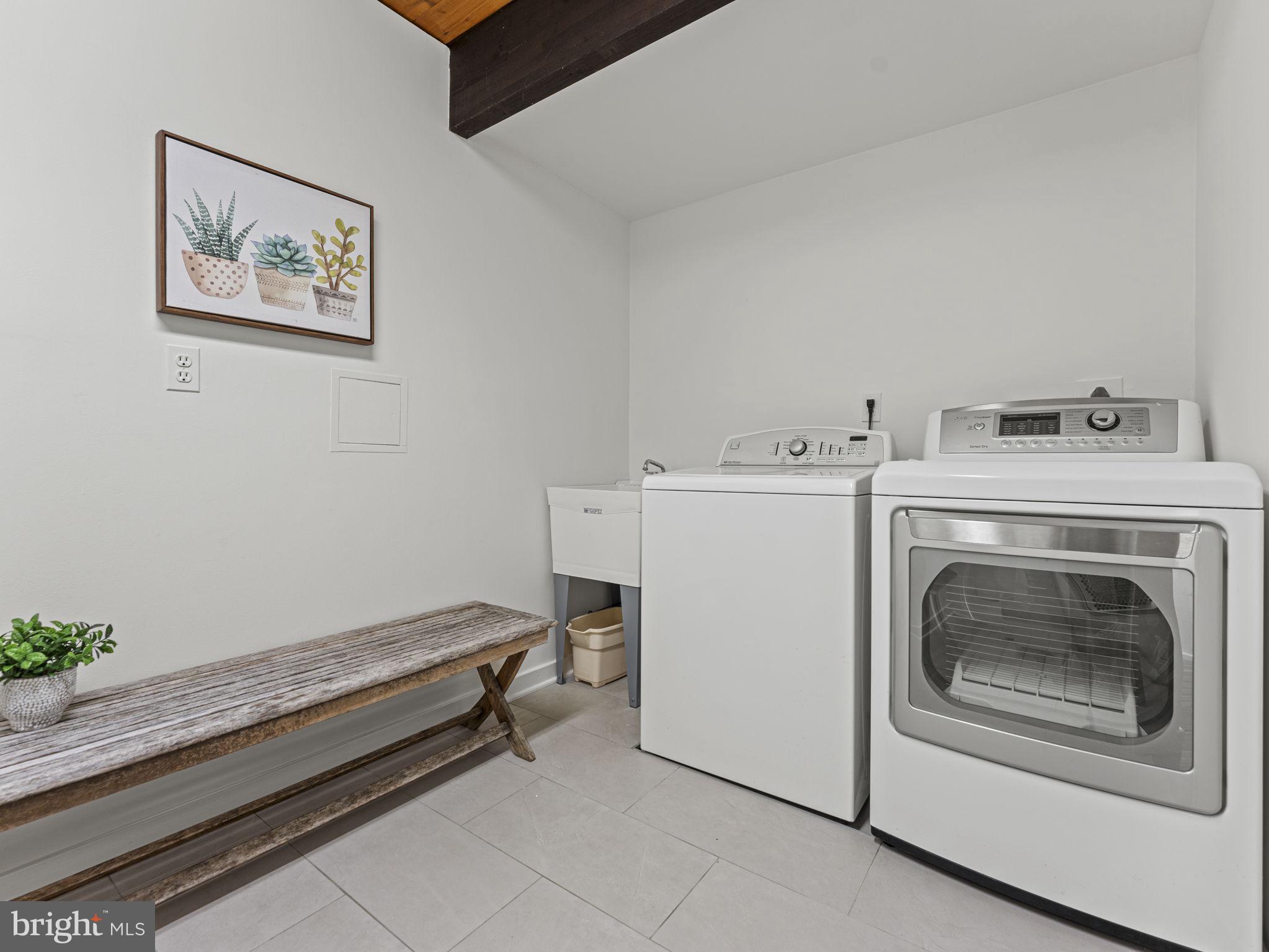 10815 Swains Lock Road Potomac, MD 20854 - Photo 32 of 94 Main Level Laundry Room