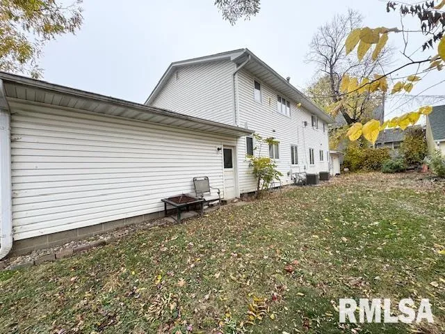 $199,900 | 2948 14th Avenue, Rock Island, IL 61201