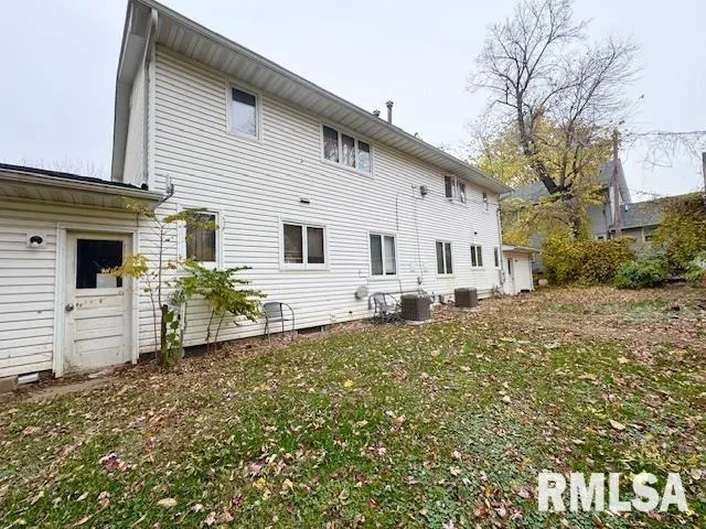 $199,900 | 2948 14th Avenue, Rock Island, IL 61201