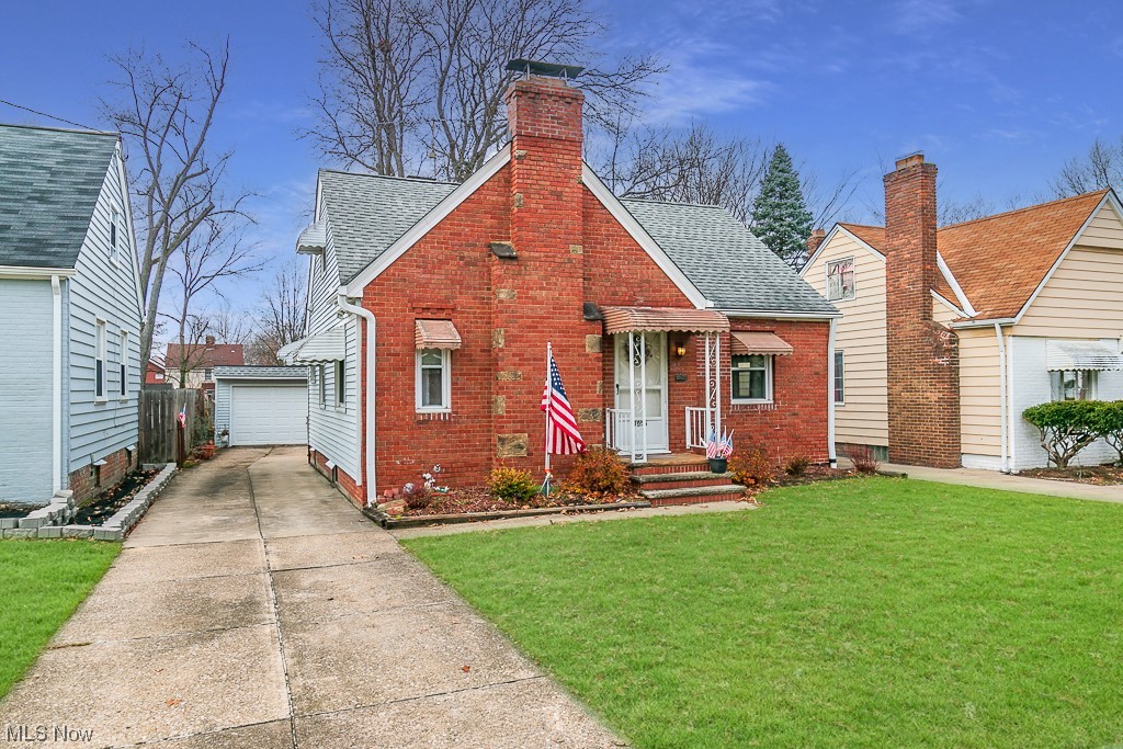 1056 Woodview Road Cleveland, OH 44121 - Photo 23 of 27