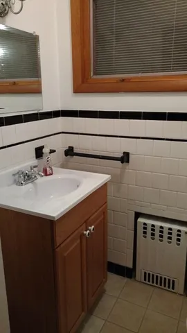 a view of utility room