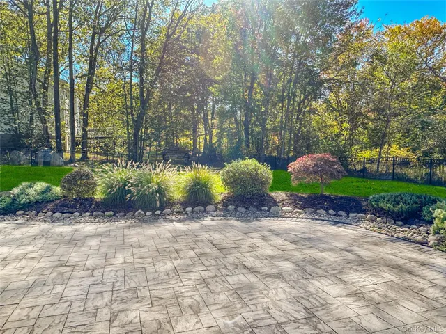 $900,000 | 2213 Van Cortlandt Circle, Yorktown Heights, NY 10598