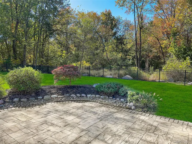 $900,000 | 2213 Van Cortlandt Circle, Yorktown Heights, NY 10598