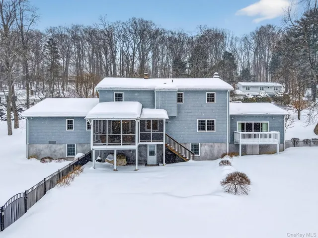 $900,000 | 2213 Van Cortlandt Circle, Yorktown Heights, NY 10598