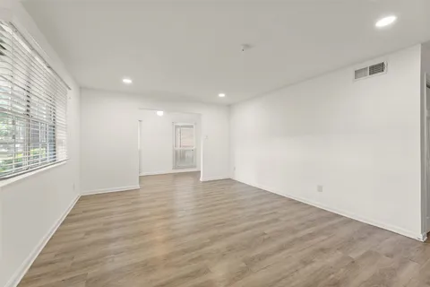 $215,000 | 12633 Memorial Drive, Unit 57, Houston, TX 77024