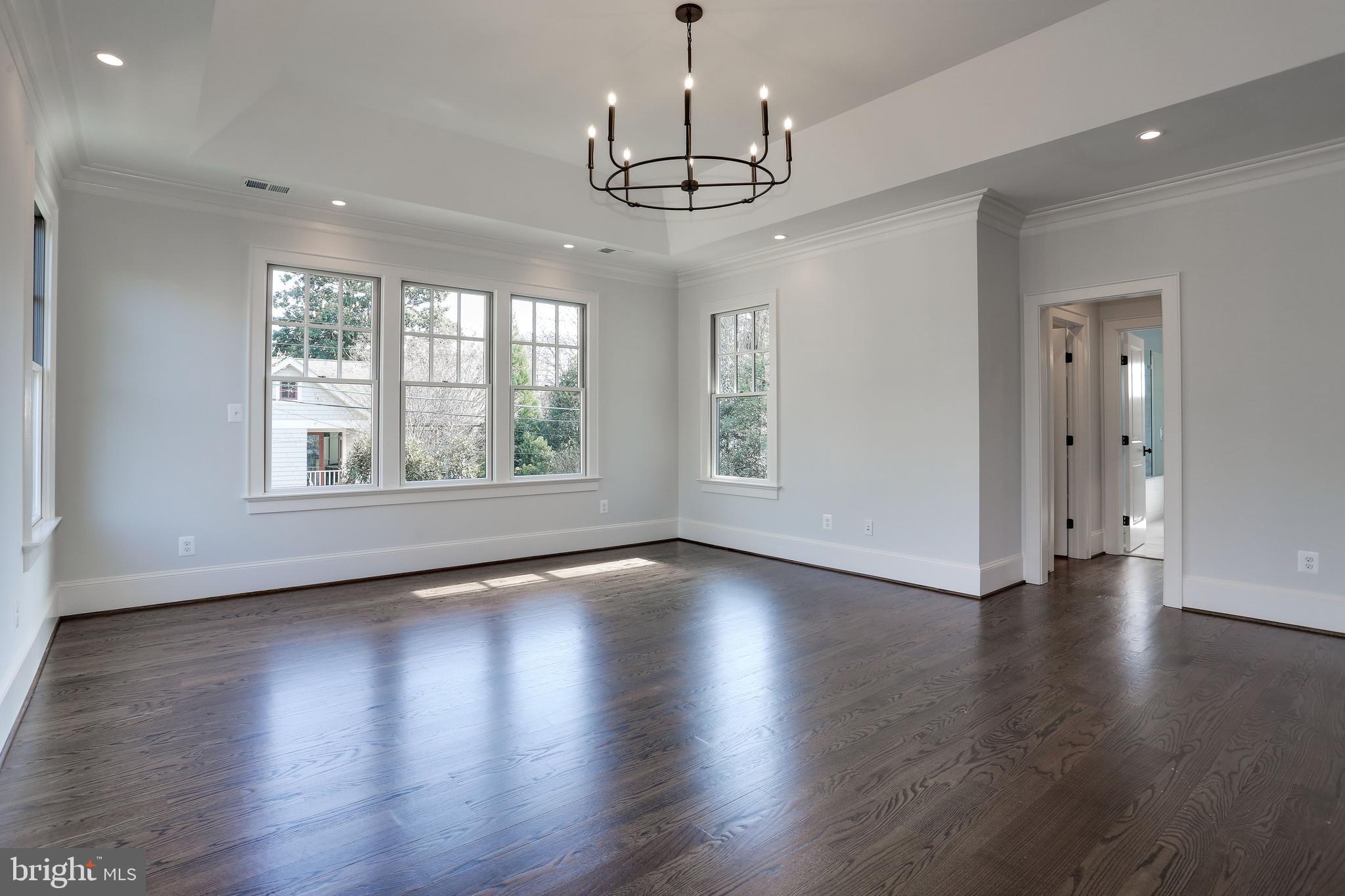 5010 25th Road North Arlington, VA 22207 - Photo 26 of 51 triple windows with view of yard frin NBR