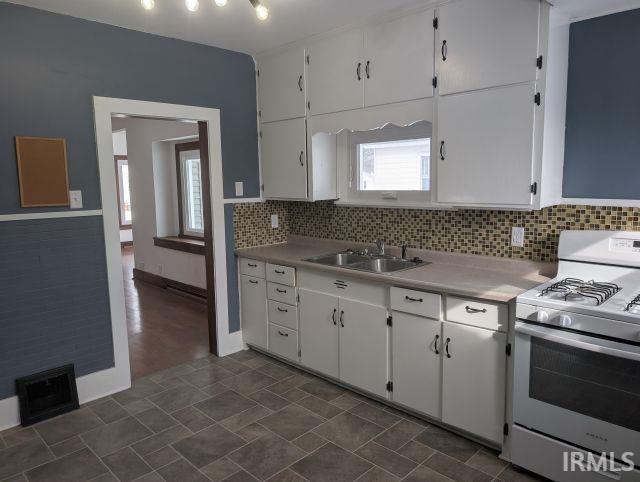 336 West Oak Street Butler, IN 46721 - Photo 3 of 20