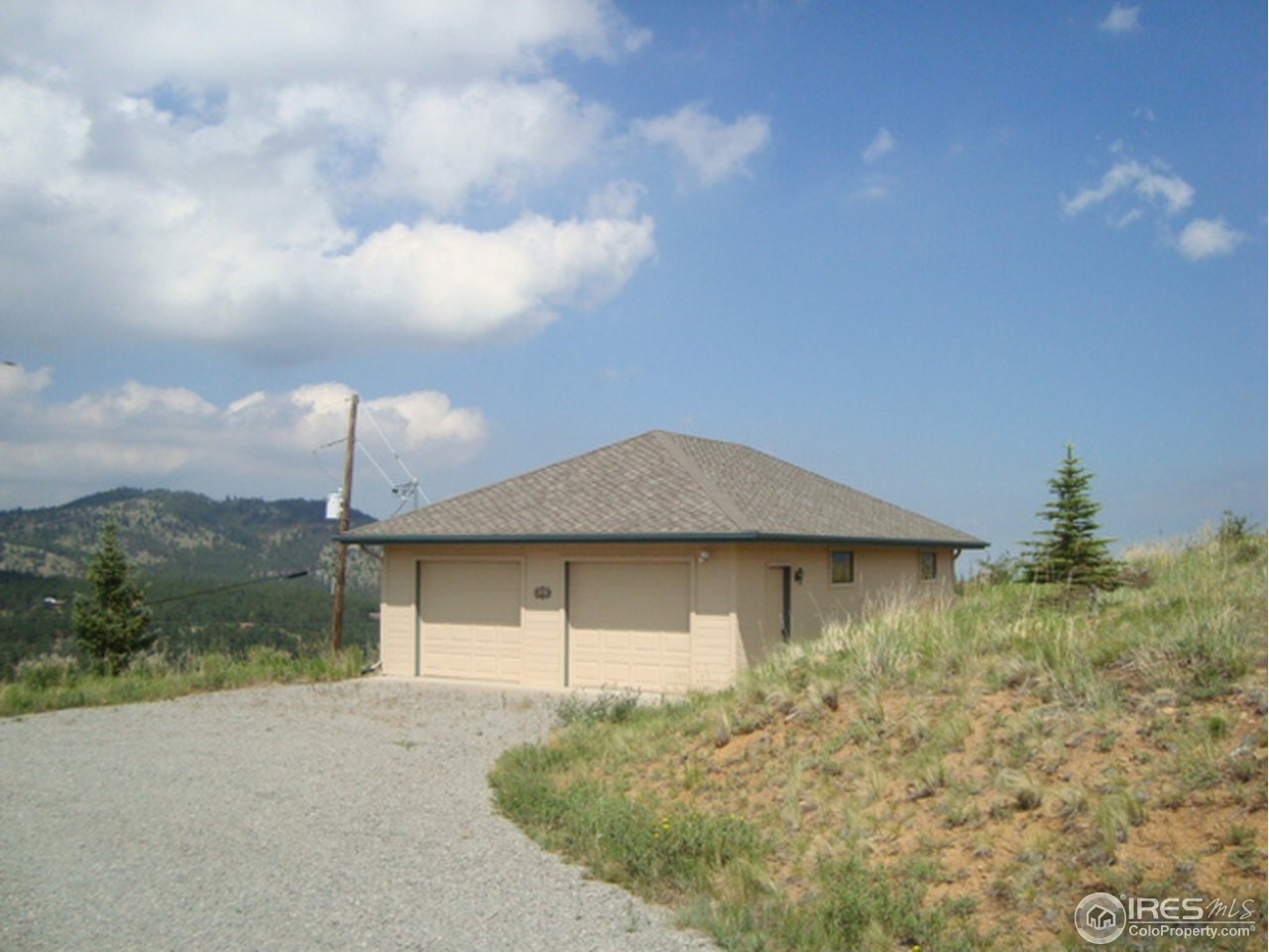 517 Lost Angel Road Boulder, CO 80302 - Photo 13 of 22 Garage View