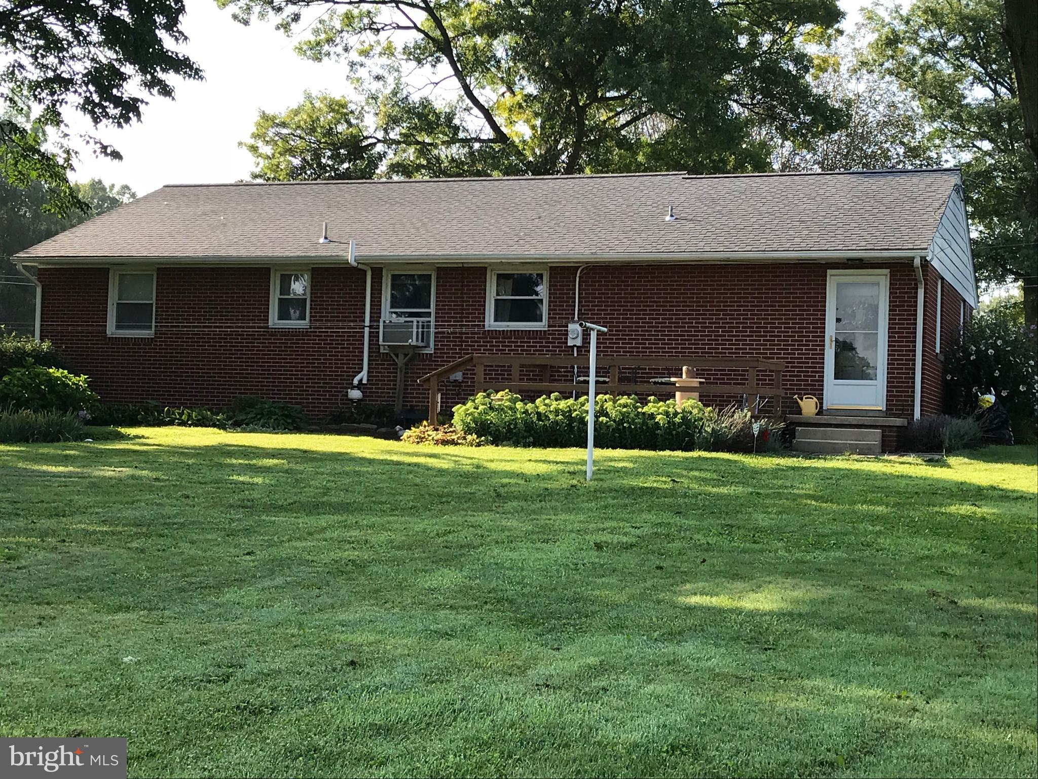 358 Sprecher Road Lancaster, PA 17603 - Photo 3 of 27 Gallery Image 3