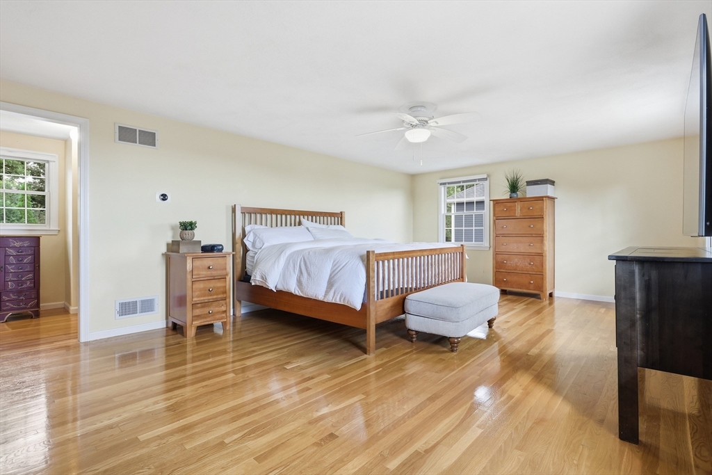 44 Raffaele Drive Waltham, MA 02452 - Photo 15 of 30 Gallery Image 15