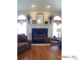 5947 Staunton Road Edwardsville, IL 62025 - Photo 3 of 24