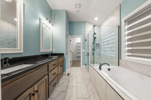 $529,900 | 2110 Northwest Ashurst Drive, Lee's Summit, MO 64081