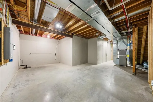 $529,900 | 2110 Northwest Ashurst Drive, Lee's Summit, MO 64081