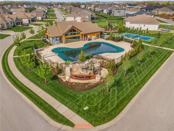 $529,900 | 2110 Northwest Ashurst Drive, Lee's Summit, MO 64081