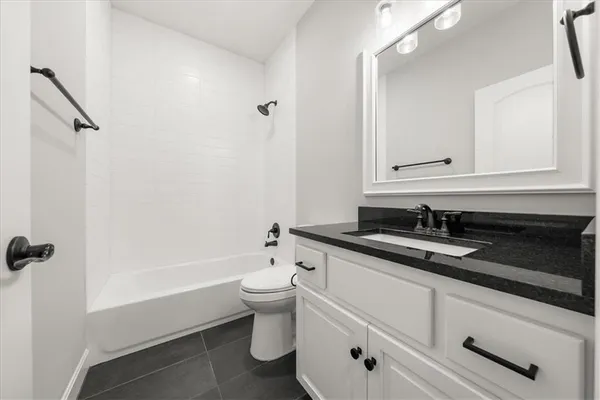 $529,900 | 2110 Northwest Ashurst Drive, Lee's Summit, MO 64081