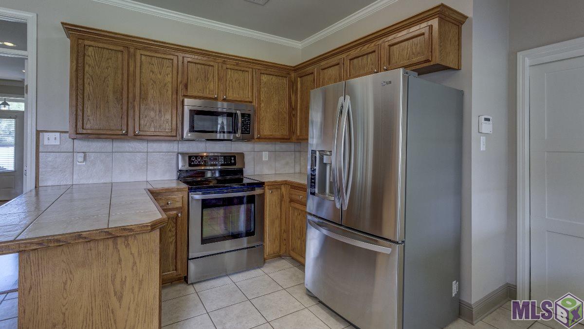 9390 Rue De Benoit Denham Springs, LA 70706 - Photo 5 of 23