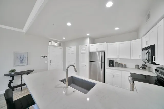 $4,200 | 20100 North 78th Place, Unit 1022, Scottsdale, AZ 85255