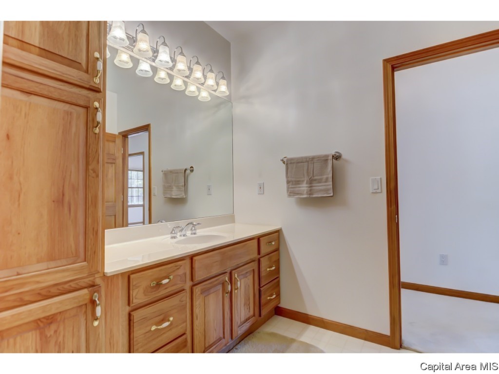 3921 Stone Bridge Road Springfield, IL 62711 - Photo 15 of 30