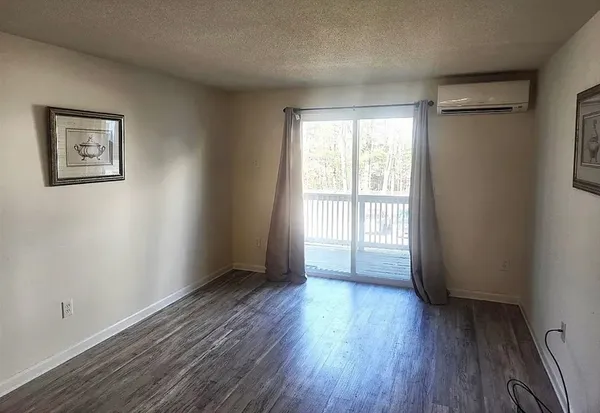 $2,300 | 20 Abbey Road, Unit 202, Leominster, MA 01453
