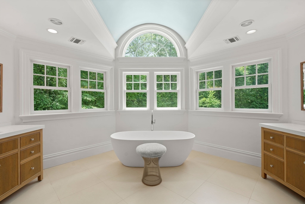 300 Glen Road Weston, MA 02493 - Photo 21 of 40