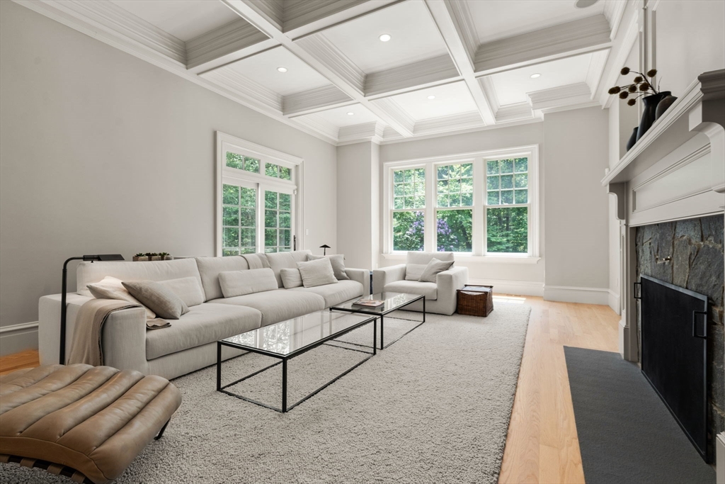 300 Glen Road Weston, MA 02493 - Photo 10 of 40