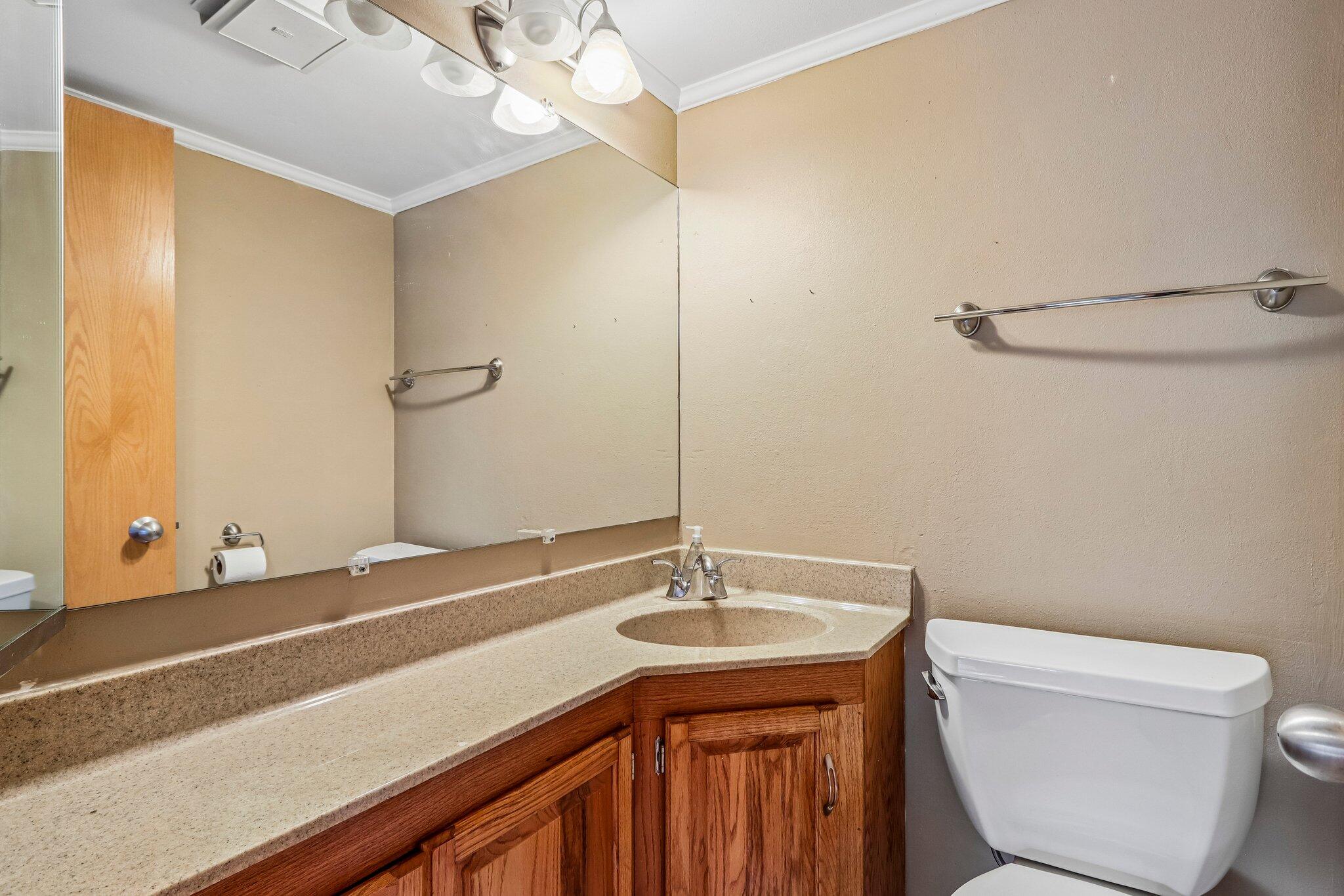 2240 Good Hope Road, Unit 30 Glendale, WI 53209 - Photo 22 of 35 23-web-or-mls-Good Hope Rd-S1609-023