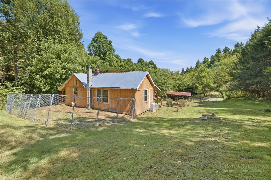 325 Sawyers Road Warrensville, NC 28693 - Photo 28 of 33 Gallery Image 28