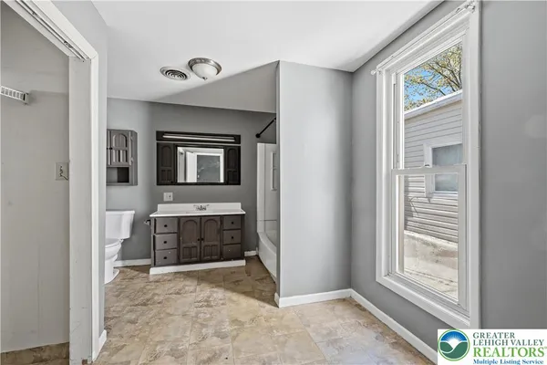 $179,900 | 518 Auburn Street, Allentown, PA 18103