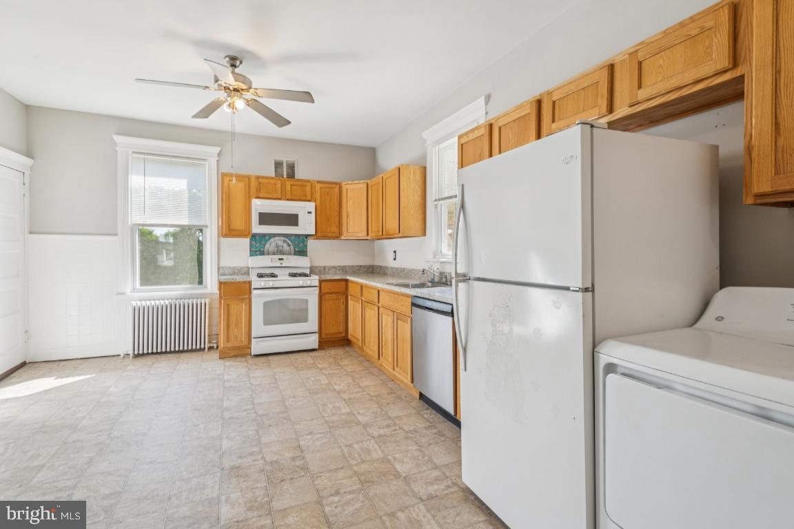 608 Clements Bridge Road Barrington, NJ 08007 - Photo 9 of 25