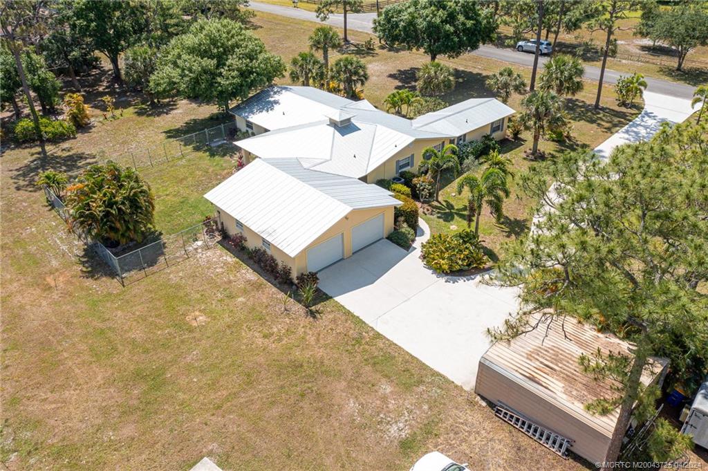 2185 Southwest Ranch Trail Stuart, FL 34997 - Photo 8 of 49 Gallery Image 8