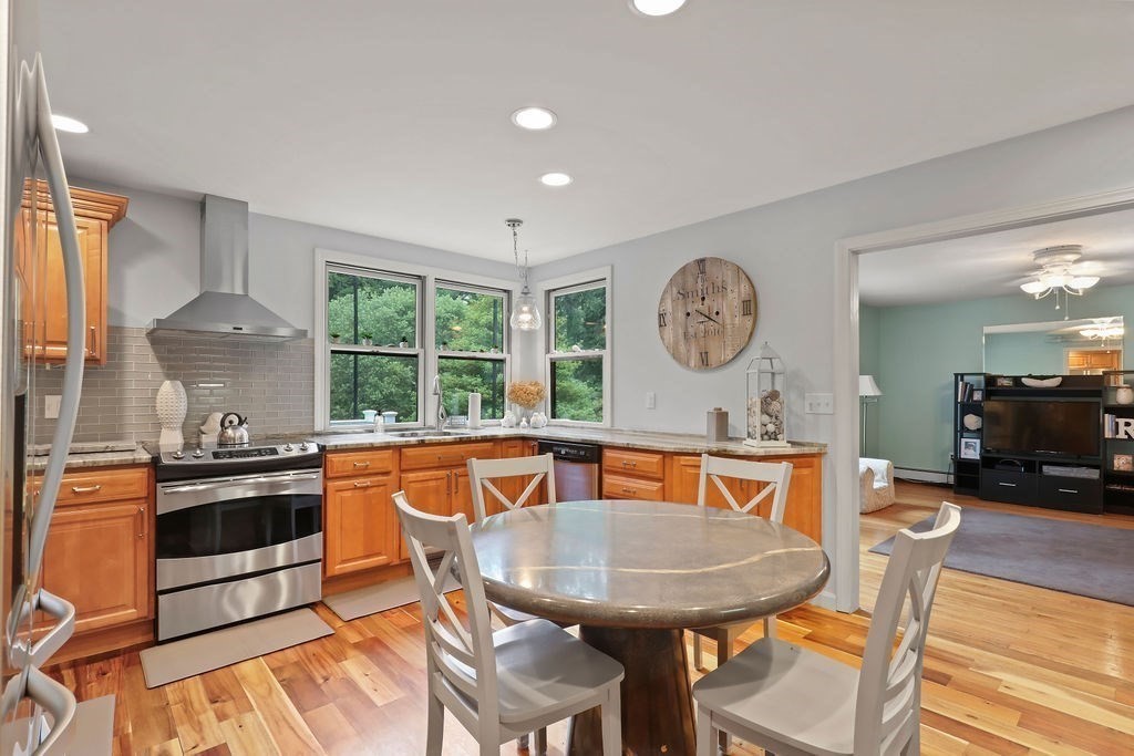 128 Converse Road Marion, MA 02738 - Photo 11 of 42