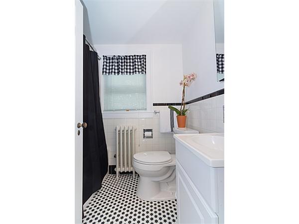 20 Thornton Road Waltham, MA 02453 - Photo 19 of 24