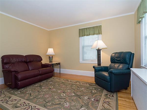20 Thornton Road Waltham, MA 02453 - Photo 7 of 24