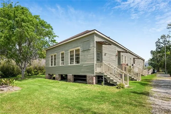 $780,000 | 71667 Leveson Street, Abita Springs, LA 70420