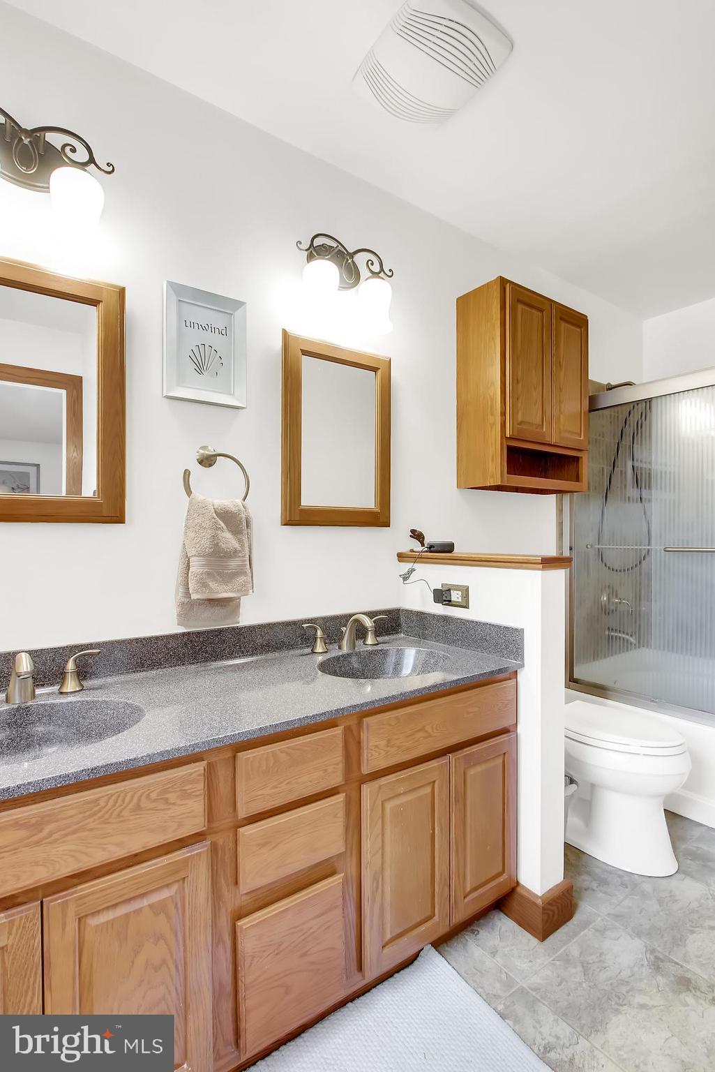 465 Clearview Road Hanover, PA 17331 - Photo 19 of 49 MASTER BATH
