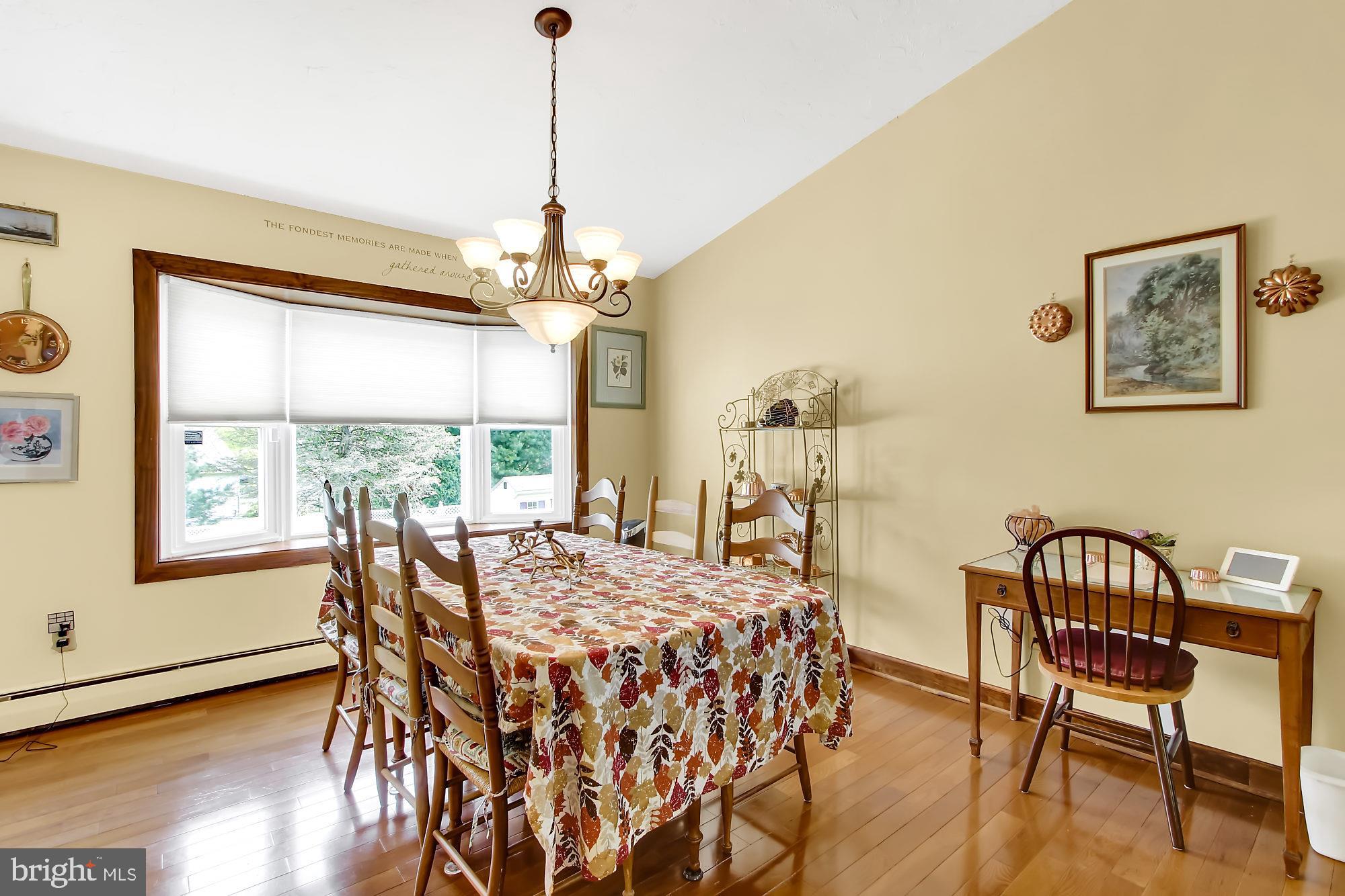 465 Clearview Road Hanover, PA 17331 - Photo 6 of 49 DINING AREA OPEN TO KITCHEN AND LIVING ROOM