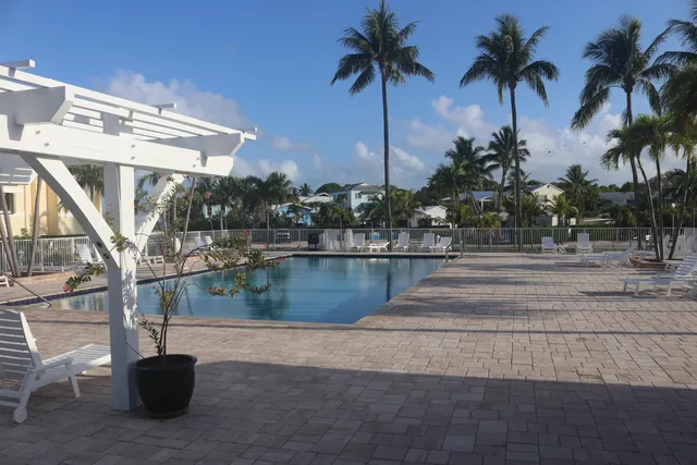 $729,000 | 88540 Overseas Highway, Unit 605, Tavernier, FL 33070
