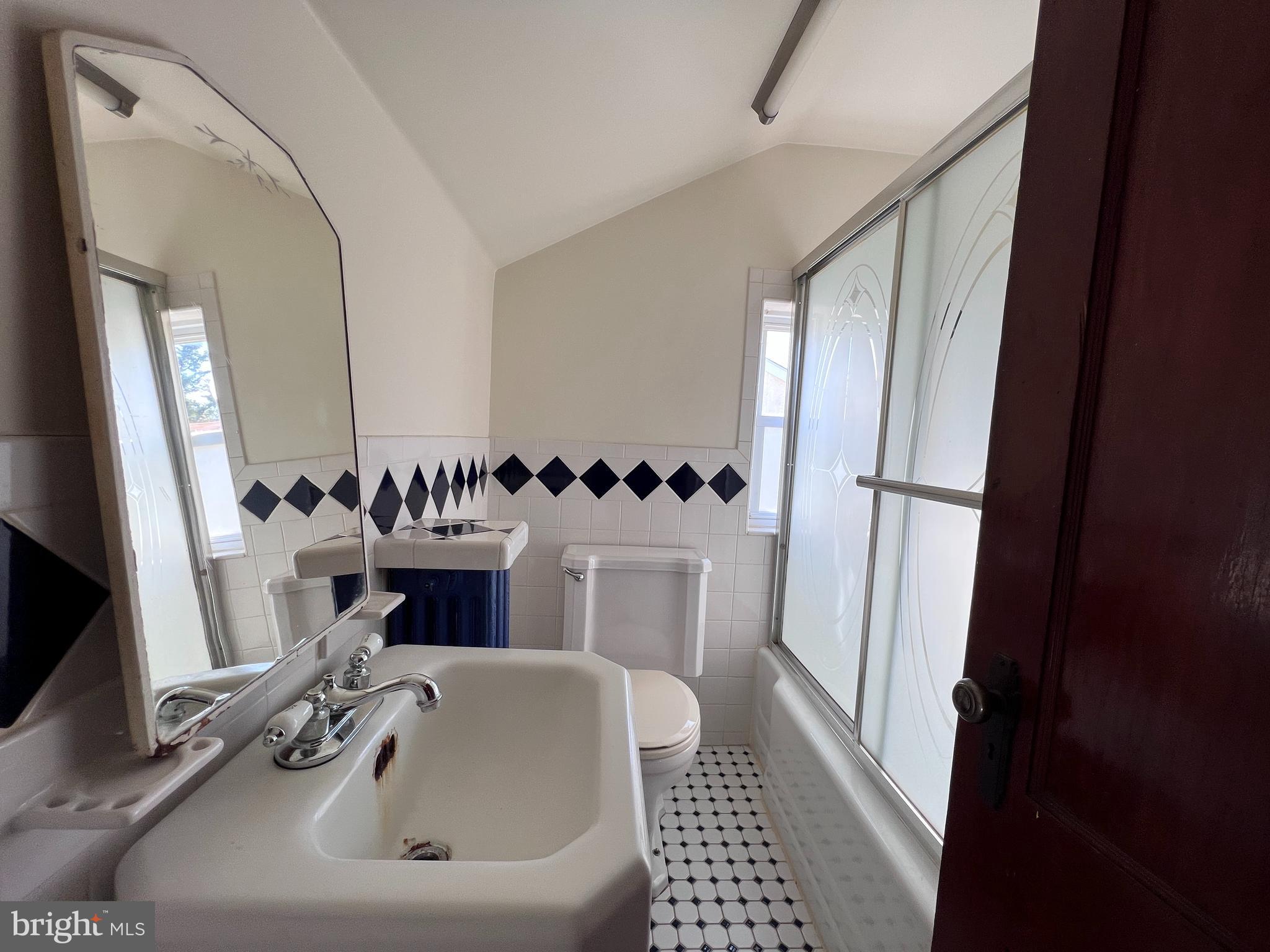 1633 Rhawn Street Philadelphia, PA 19111 - Photo 28 of 53 Gallery Image 28
