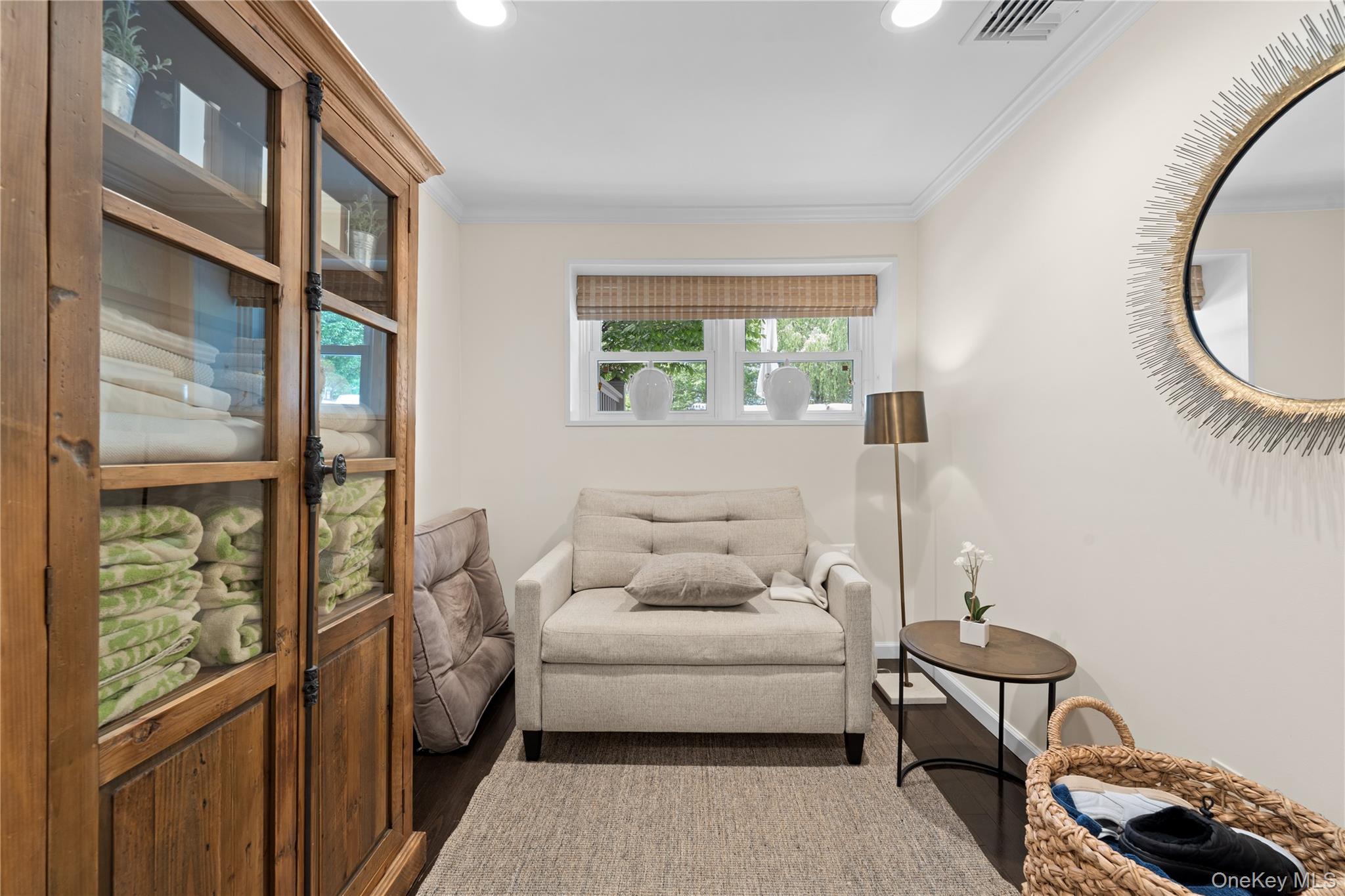 11 Hickory Road Woodmere, NY 11598 - Photo 22 of 50 BEDROOM ROOM/SITTING AREA