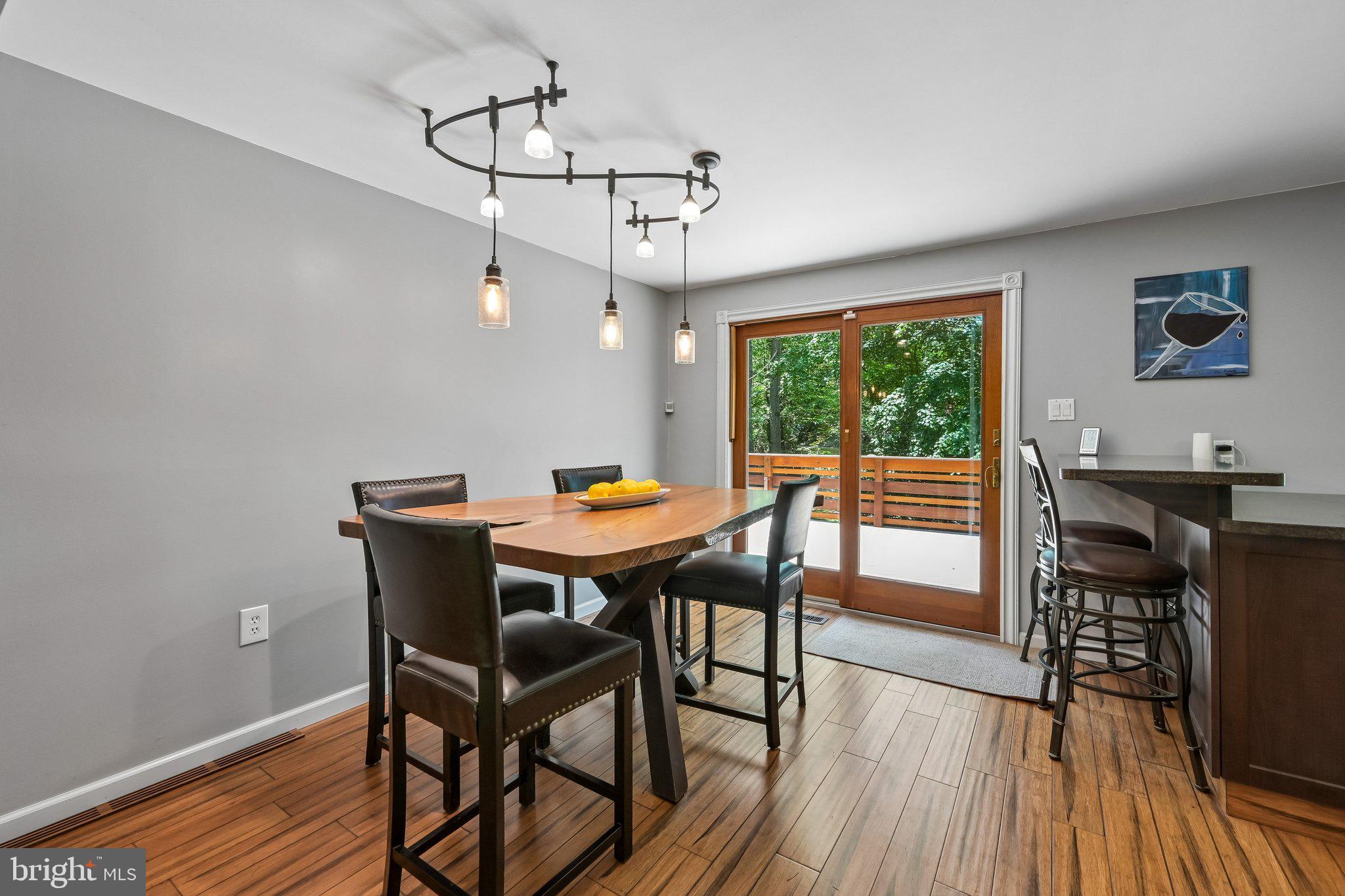 27 Fripps Road Sicklerville, NJ 08081 - Photo 11 of 26 Dining area
