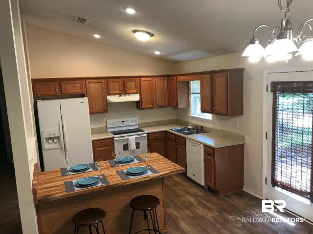 24690 Powell Lane Loxley, AL 36551 - Photo 20 of 39 Kitchen