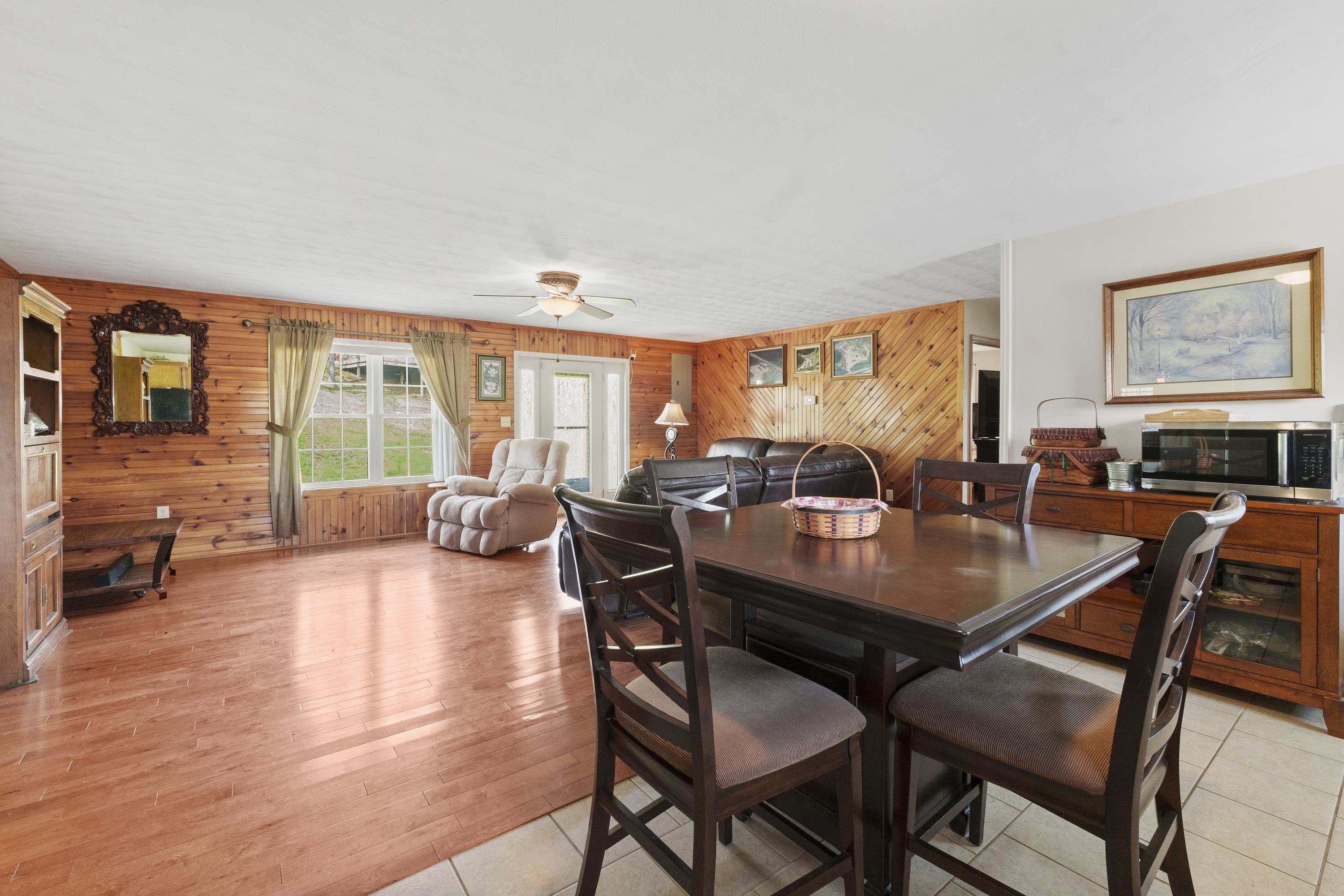405 Broadleaf Road Louisa, KY 41230 - Photo 15 of 38