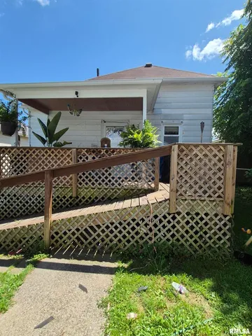 $70,000 | 110 West Park Street, Harrisburg, IL 62946