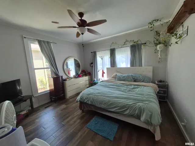 $70,000 | 110 West Park Street, Harrisburg, IL 62946