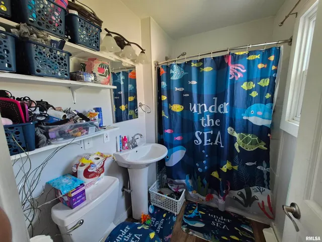 $70,000 | 110 West Park Street, Harrisburg, IL 62946