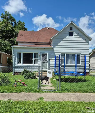 $70,000 | 110 West Park Street, Harrisburg, IL 62946