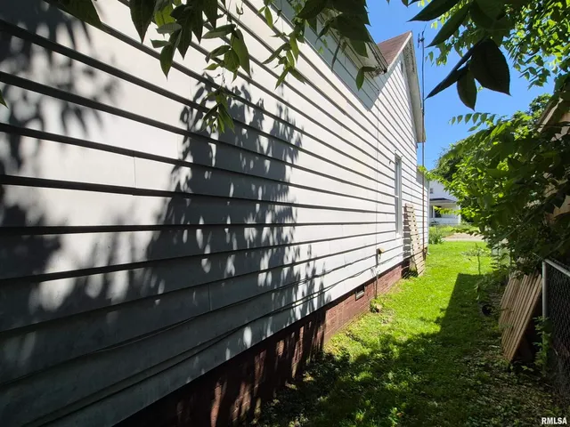 $70,000 | 110 West Park Street, Harrisburg, IL 62946