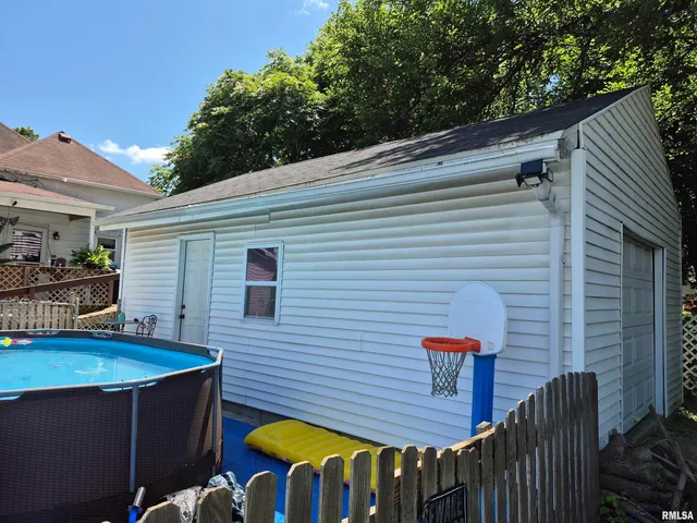 $70,000 | 110 West Park Street, Harrisburg, IL 62946